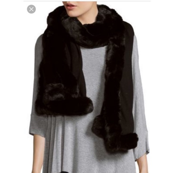 Badgley Mischka Large wrap w/faux chinchilla Black - Picture 7 of 7